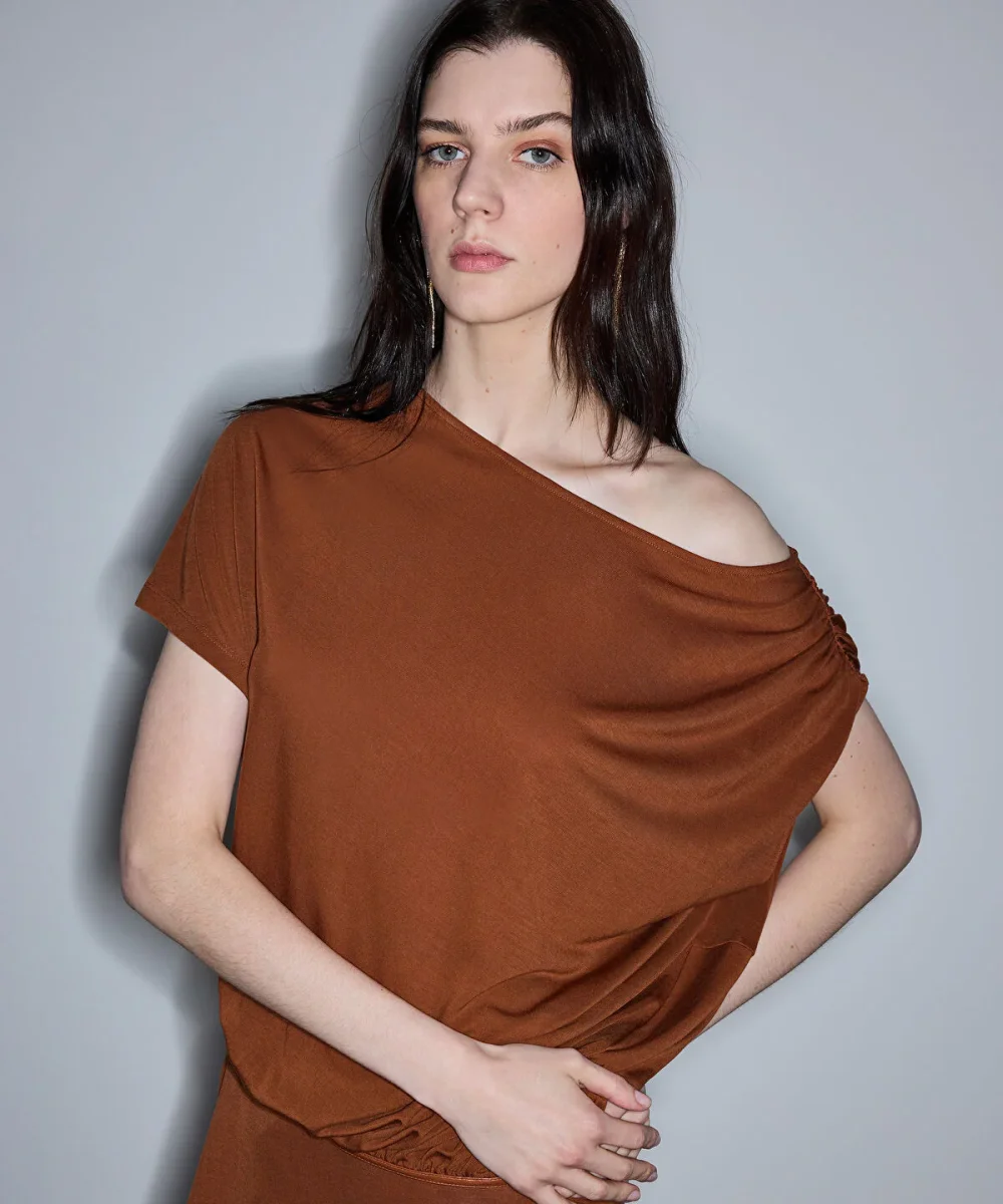 Contrast Trim T-Shirt - Image 3